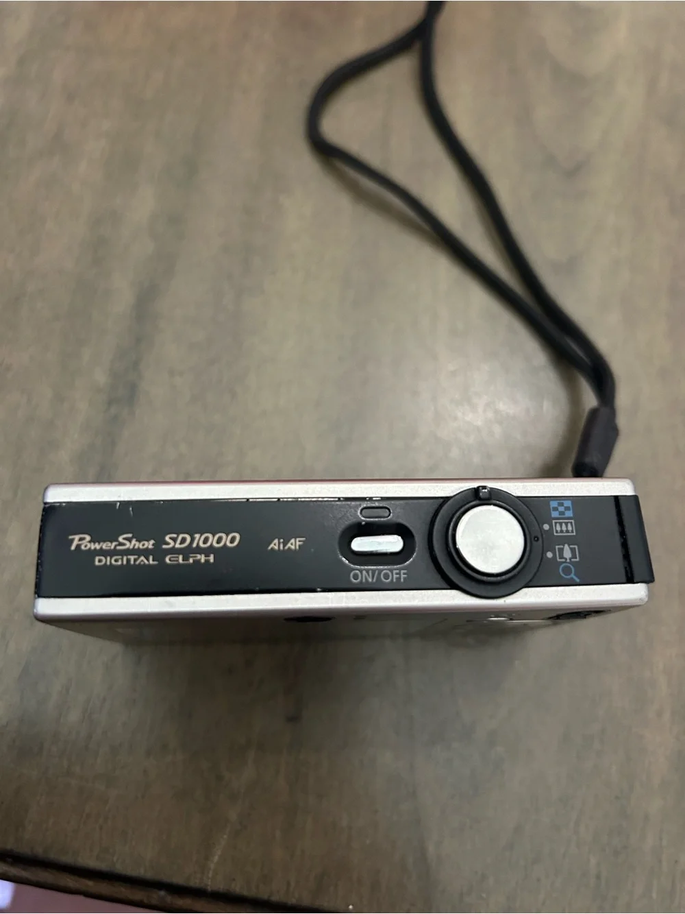 Canon Powershot SD1000 Digital ELPH Compact Camera with Accessories
